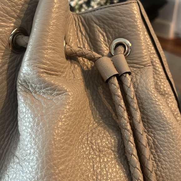 Gorgeous little backpack - Picture 4 of 6